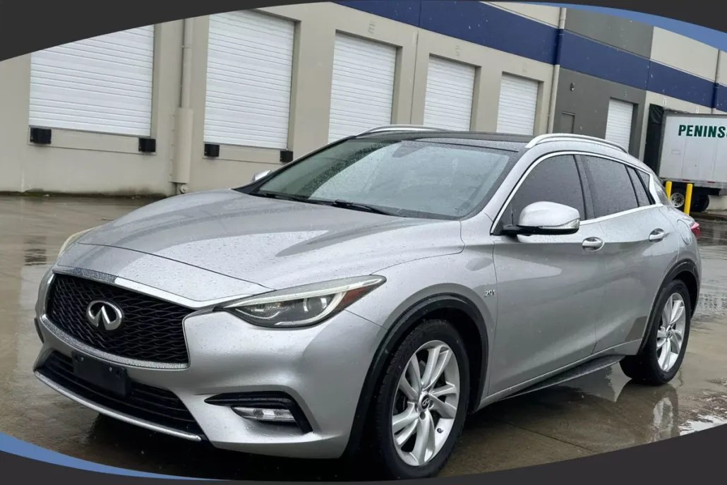 2017 Infiniti QX30 Premium Sport photo 1