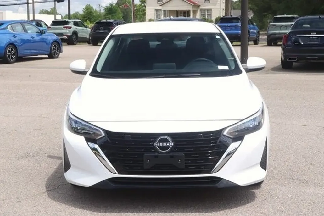 2024 Nissan Sentra SV photo 1