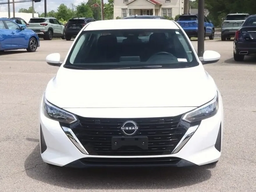 2024 Nissan Sentra SV photo 1