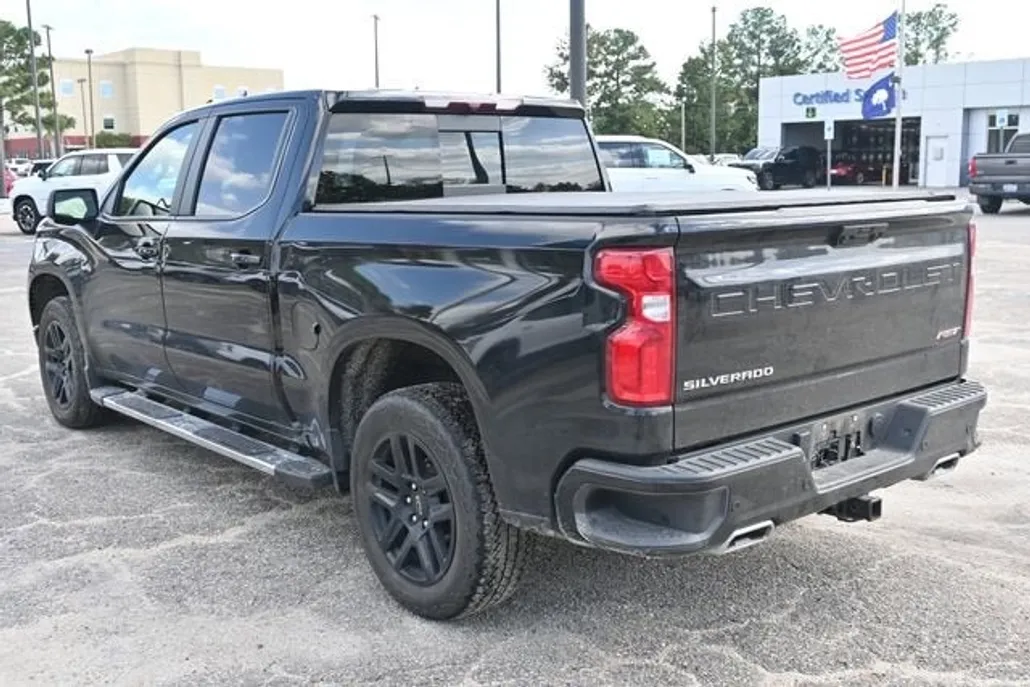 2023 Chevrolet Silverado 1500 RST photo 1