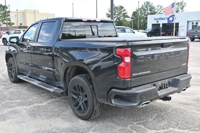 2023 Chevrolet Silverado 1500 RST photo 1