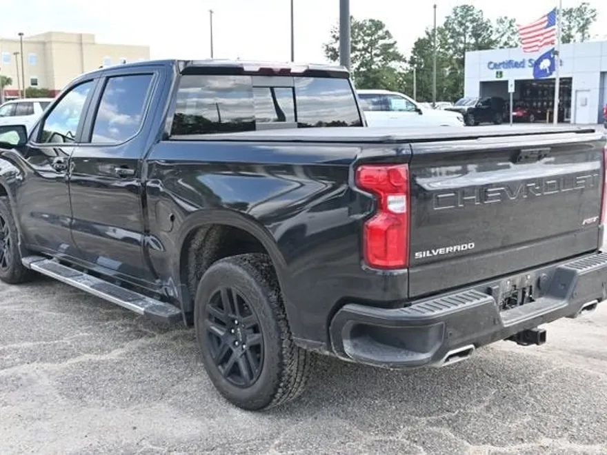 2023 Chevrolet Silverado 1500 RST photo 1
