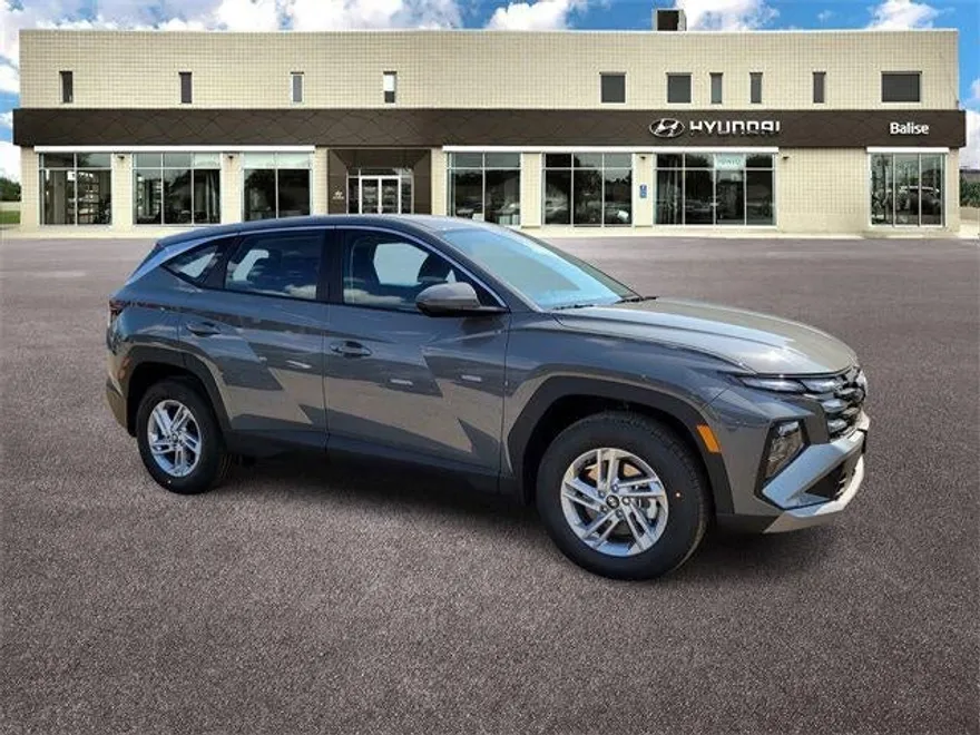 2025 Hyundai Tucson SE photo 1