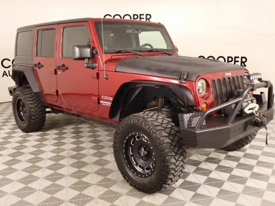 2013 Jeep Wrangler Unlimited Sport photo 1