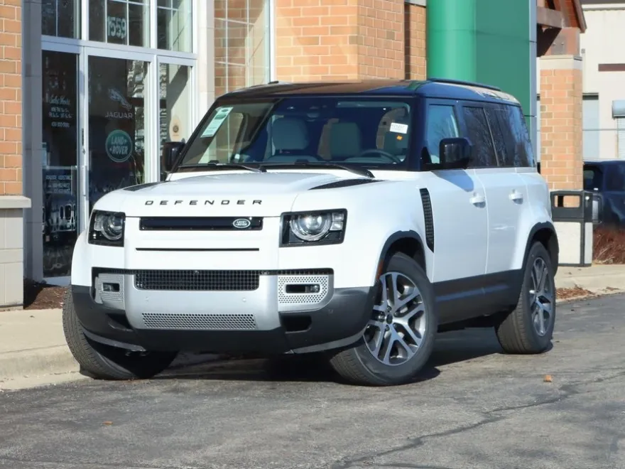 2025 Land Rover Defender 110 S photo 1