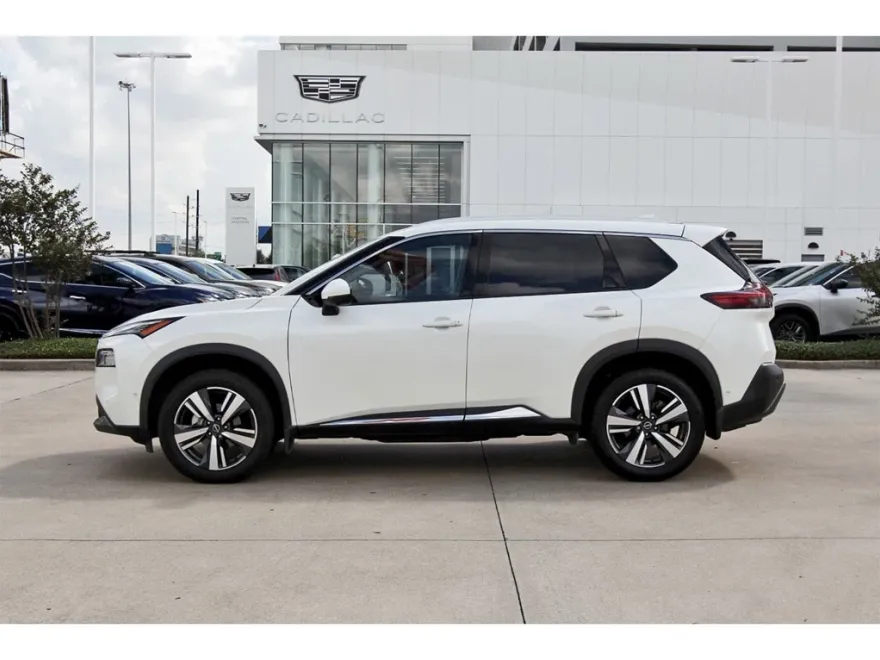 2023 Nissan Rogue SL photo 1