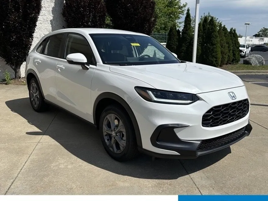 2026 Honda HR-V LX photo 1