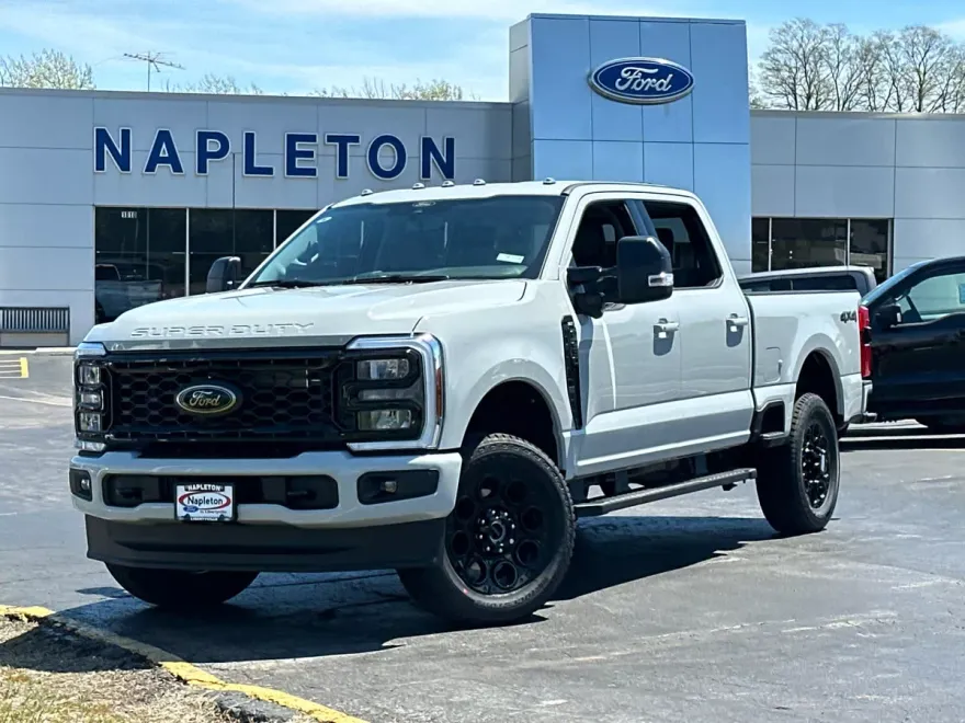 2025 Ford F-250 XLT photo 1