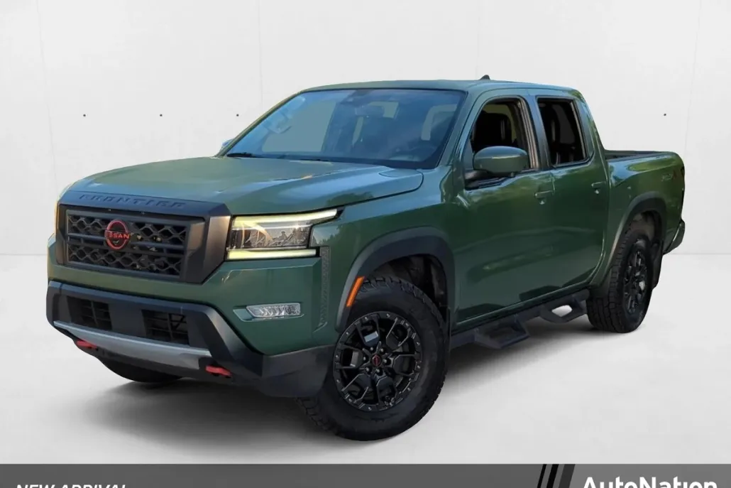 2023 Nissan Frontier PRO-X Crew Cab photo 1
