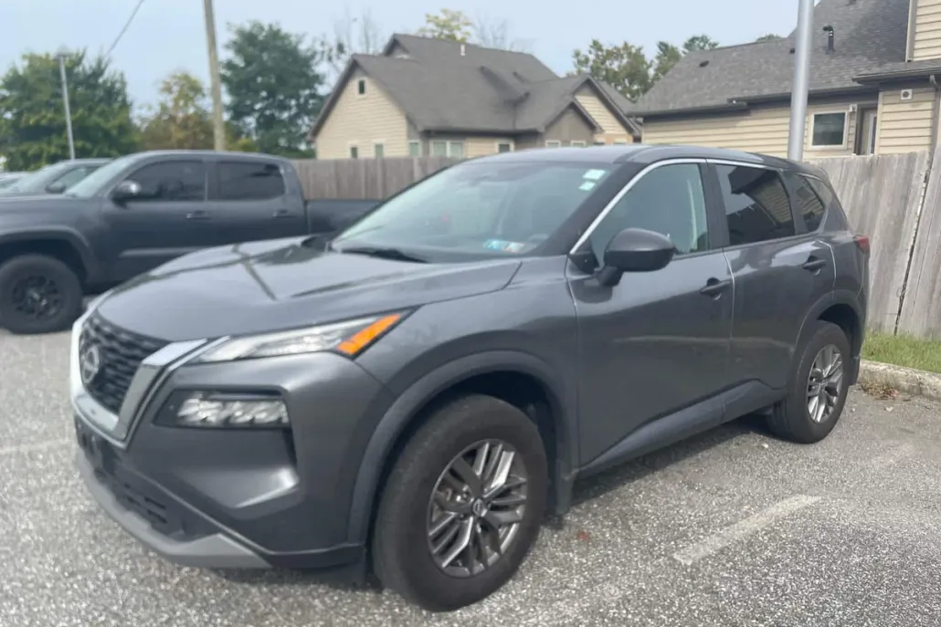 2023 Nissan Rogue S AWD photo 1