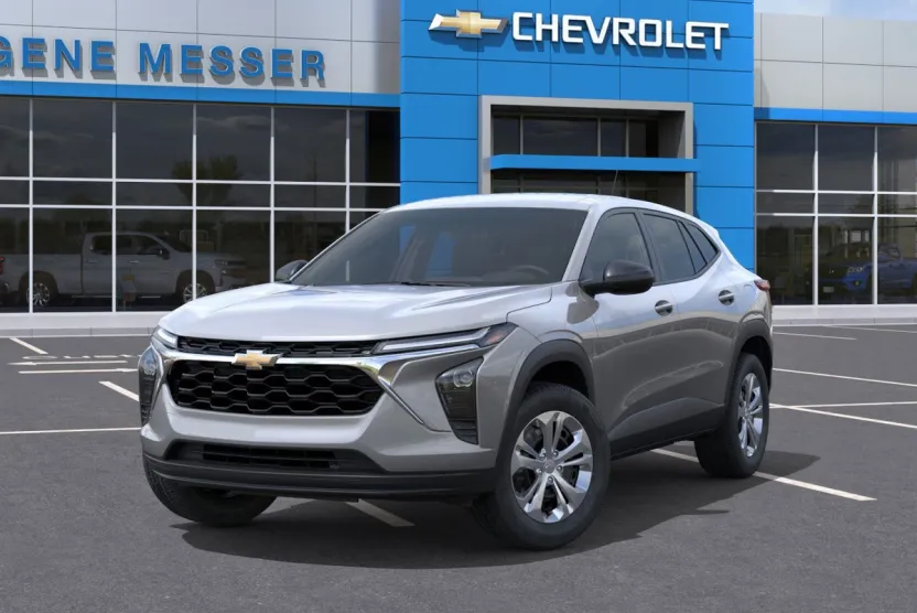 2026 Chevrolet Trax LS photo 1