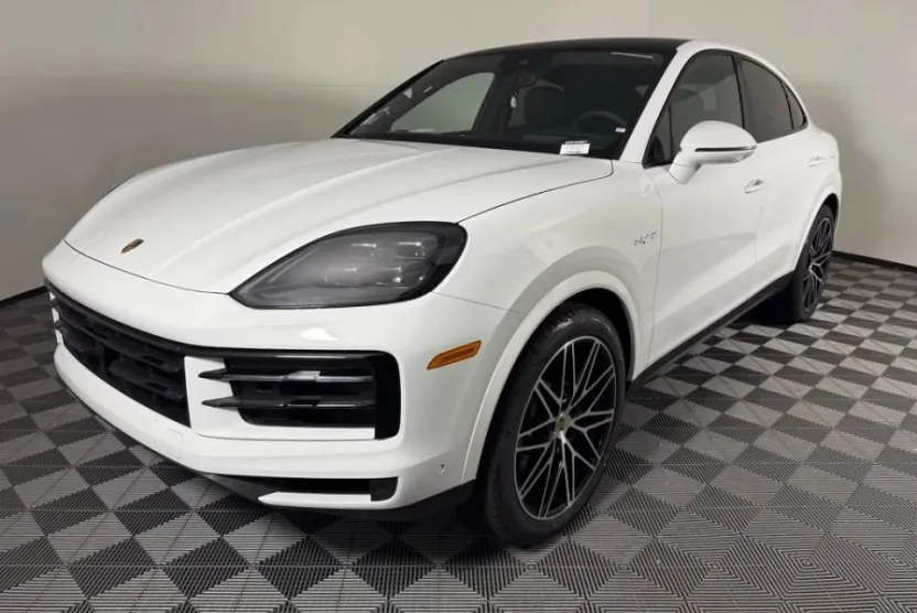 2025 Porsche Cayenne Hybrid Coupe photo 1