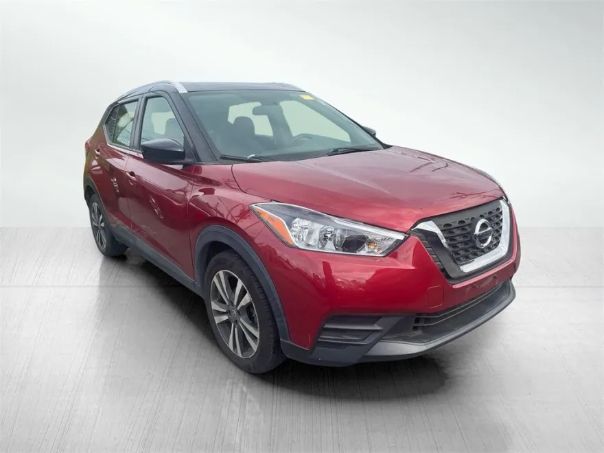 2019 Nissan Kicks SV photo 1