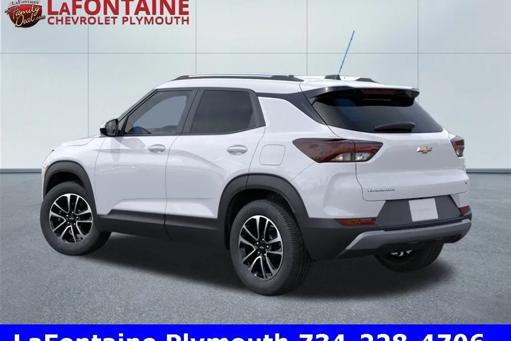 2026 Chevrolet Trailblazer LT photo 1