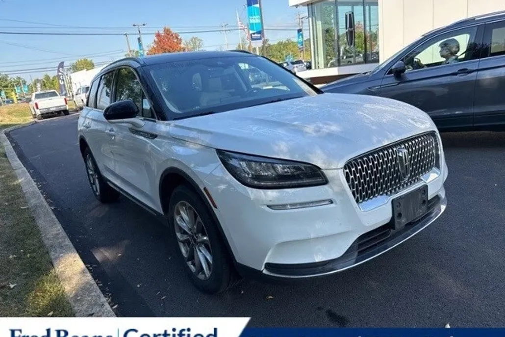 2022 Lincoln Corsair Standard photo 1