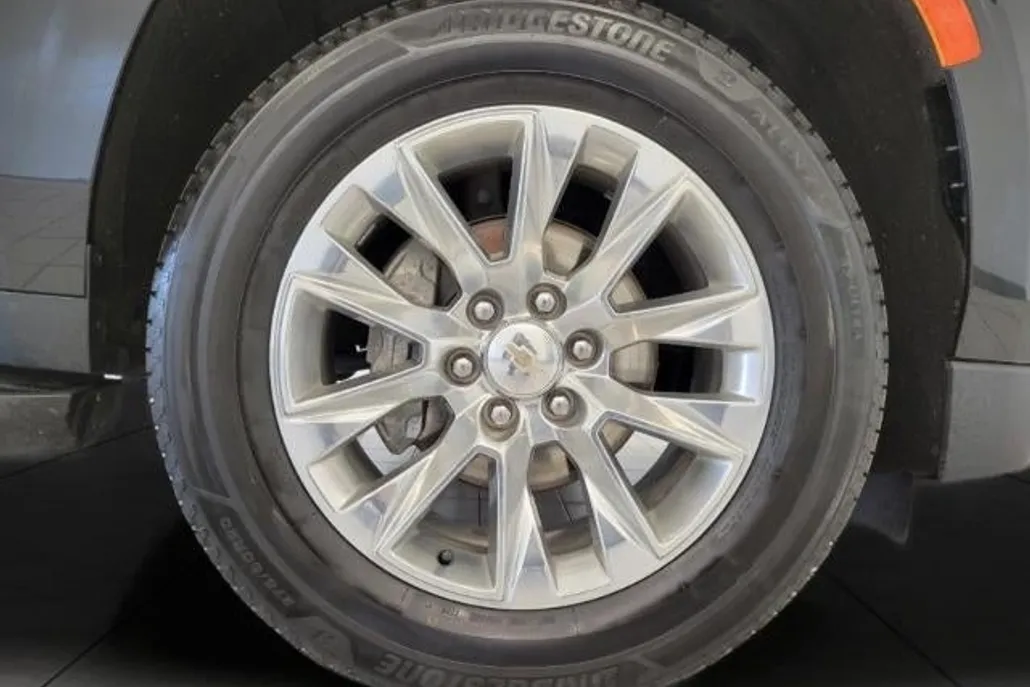 2023 Chevrolet Tahoe Premier photo 1