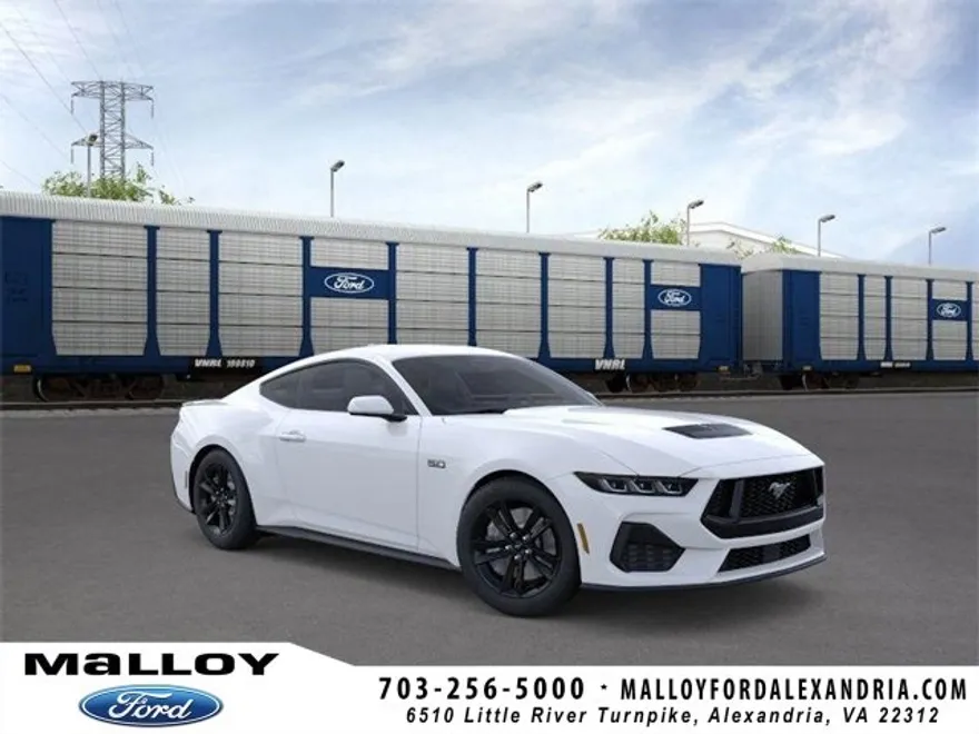 2025 Ford Mustang GT photo 1