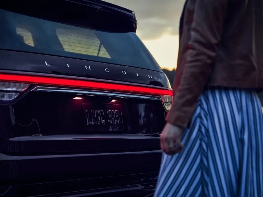 2024 Lincoln Aviator photo 1