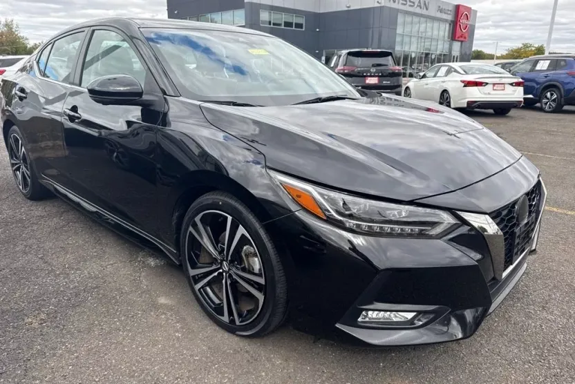 2021 Nissan Sentra SR photo 1
