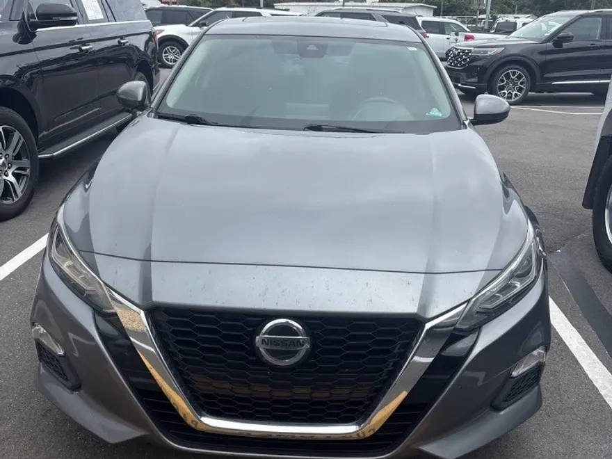 2021 Nissan Altima 2.5 SV photo 1