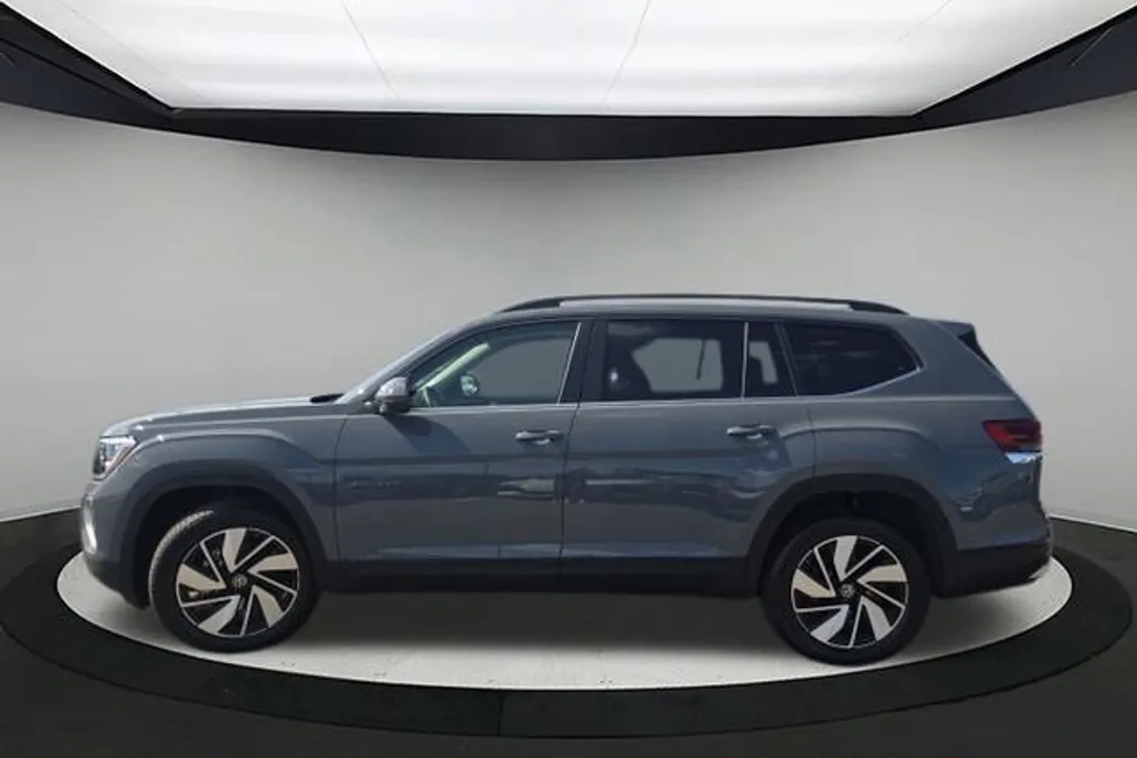 2026 Volkswagen Atlas SE Technology photo 1