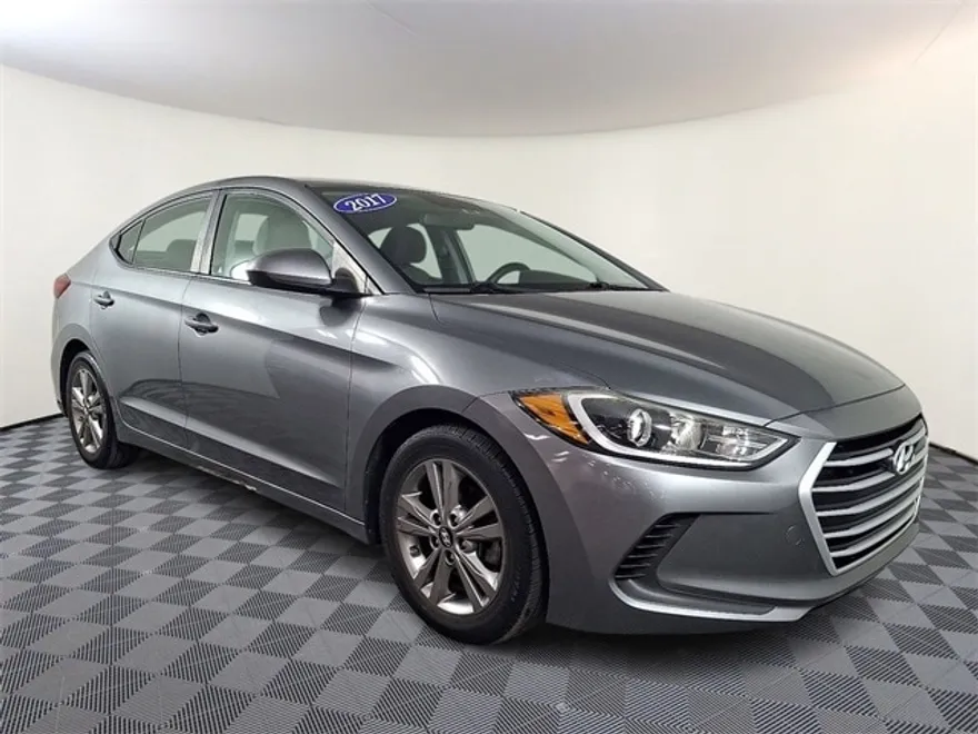 2017 Hyundai Elantra SE photo 1