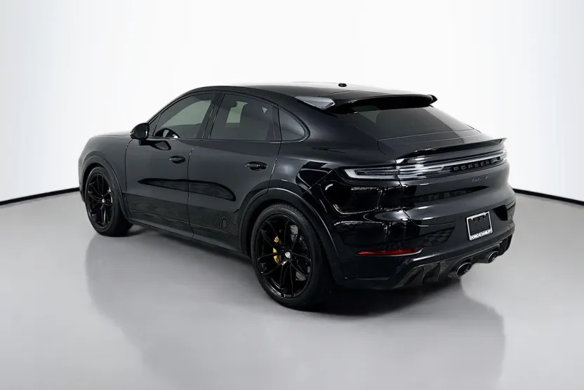 2024 Porsche Cayenne Coupe Turbo GT photo 1