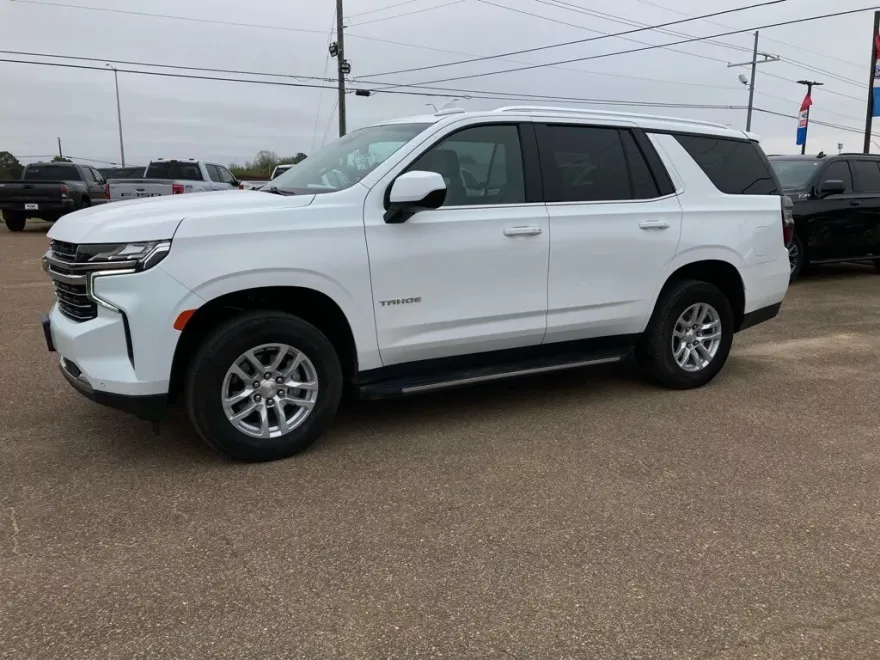 2023 Chevrolet Tahoe LT photo 1