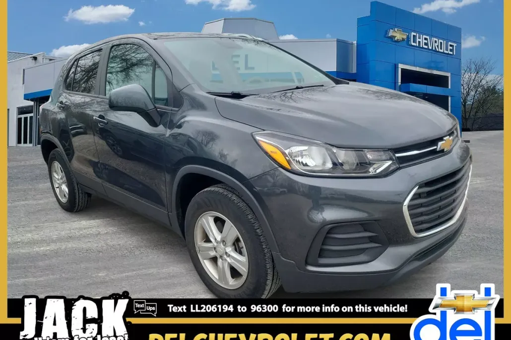 2020 Chevrolet Trax LS photo 1