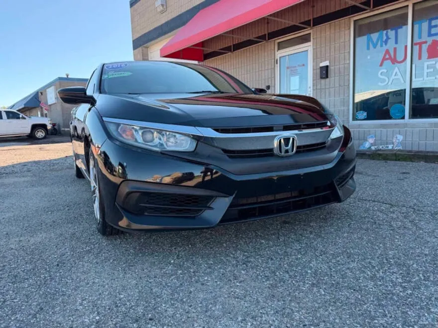 2016 Honda Civic LX photo 1