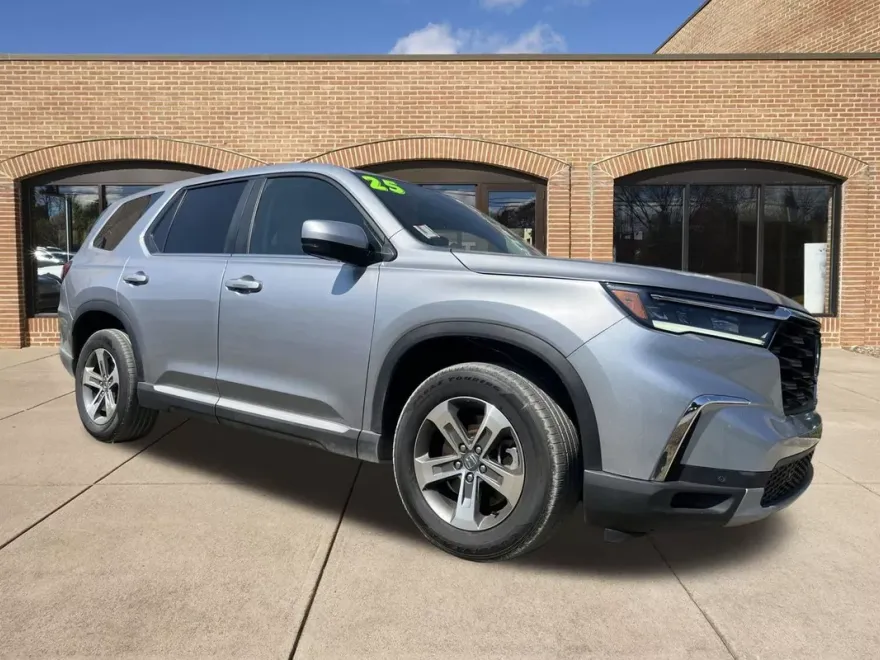 2025 Honda Pilot EX-L photo 1