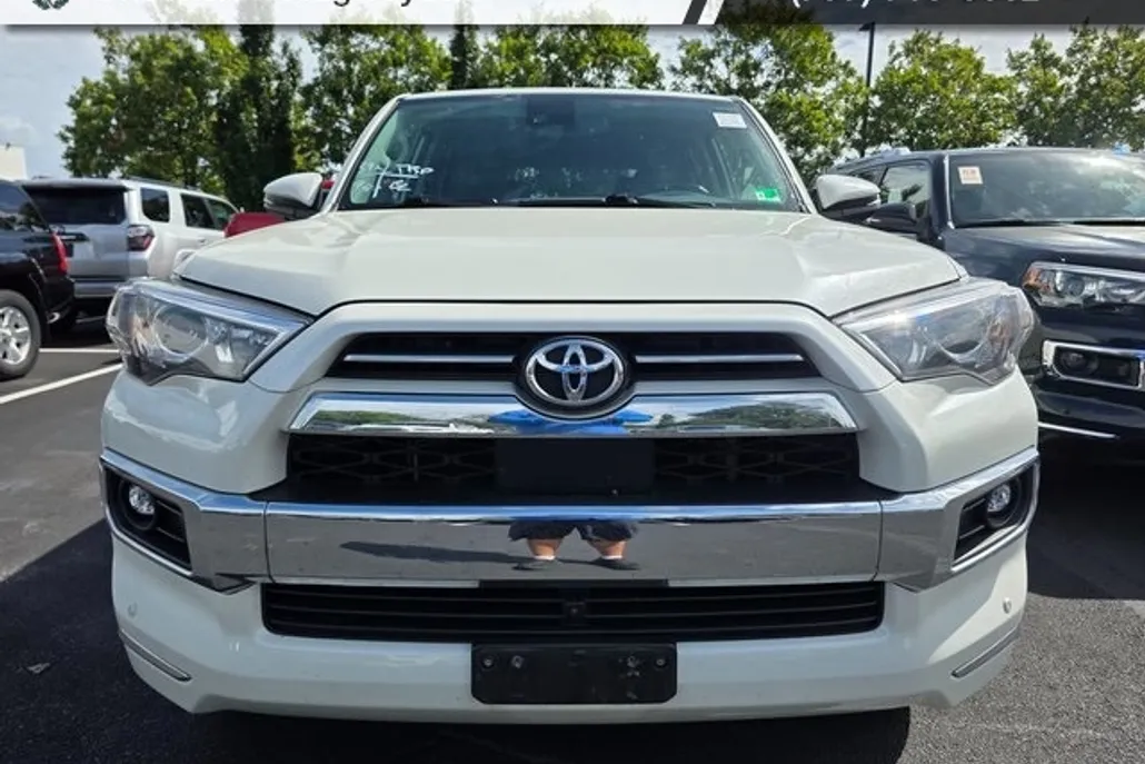 2023 Toyota 4Runner Limited photo 1
