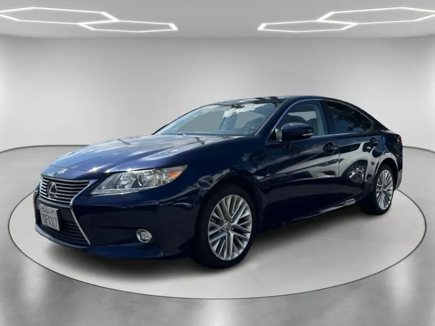 2014 Lexus ES 350 photo 1