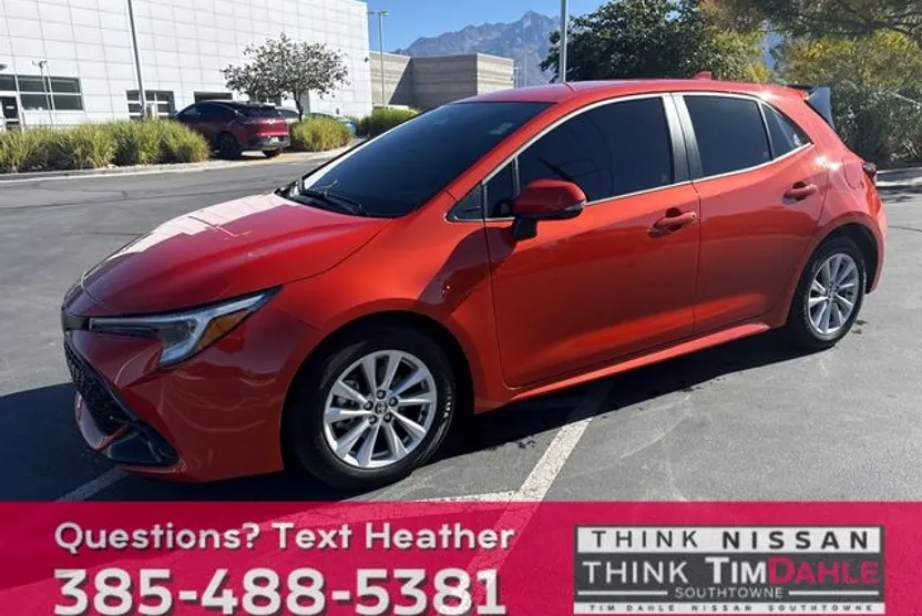 2025 Toyota Corolla SE photo 1