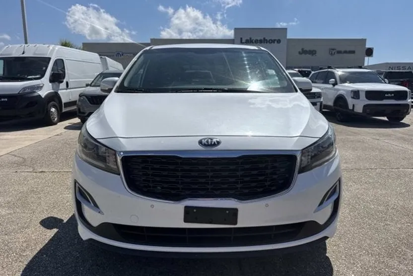 2019 Kia Sedona EX photo 1