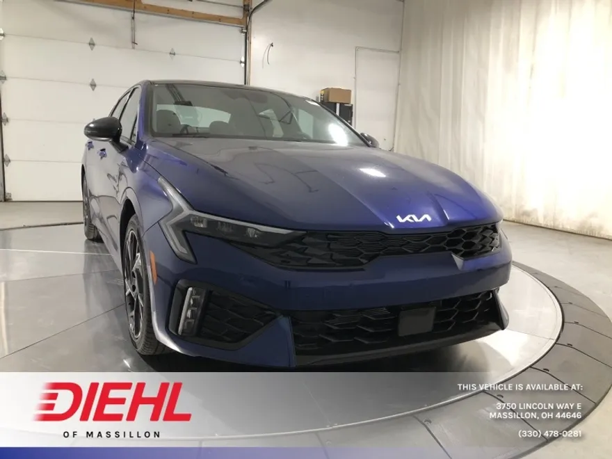 2025 Kia K5 GT-Line photo 1