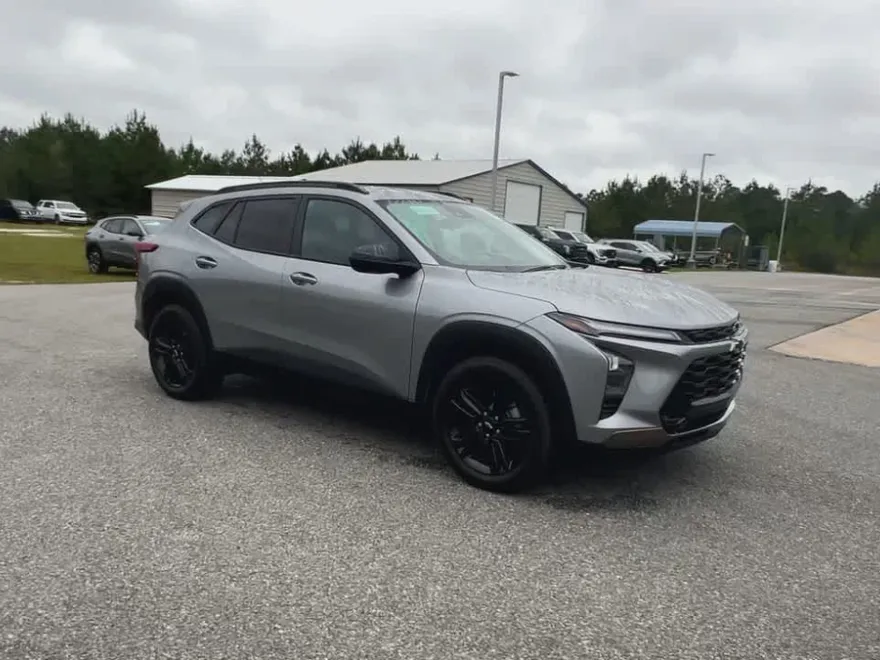 2025 Chevrolet Trax ACTIV photo 1