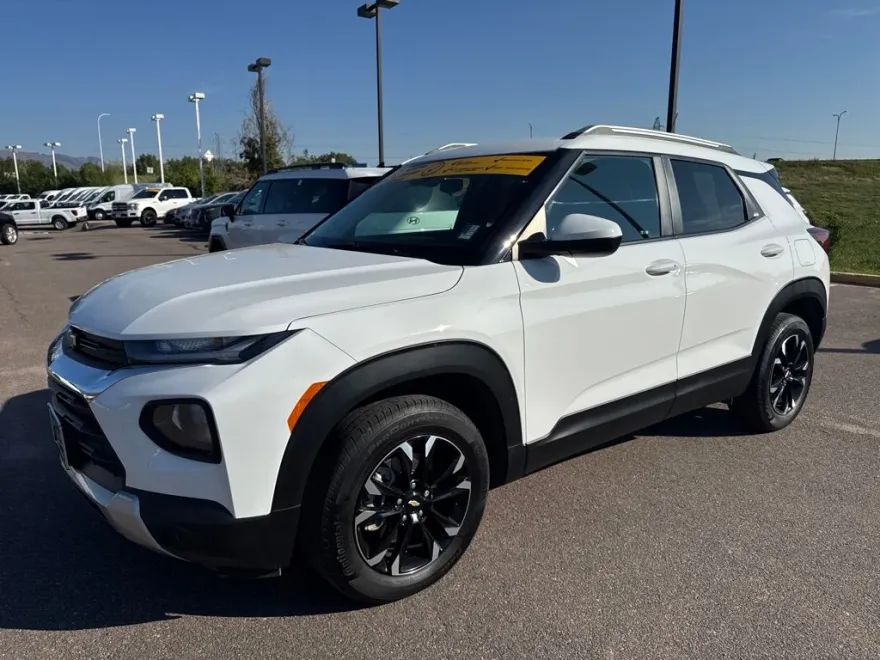 2022 Chevrolet Trailblazer LT photo 1