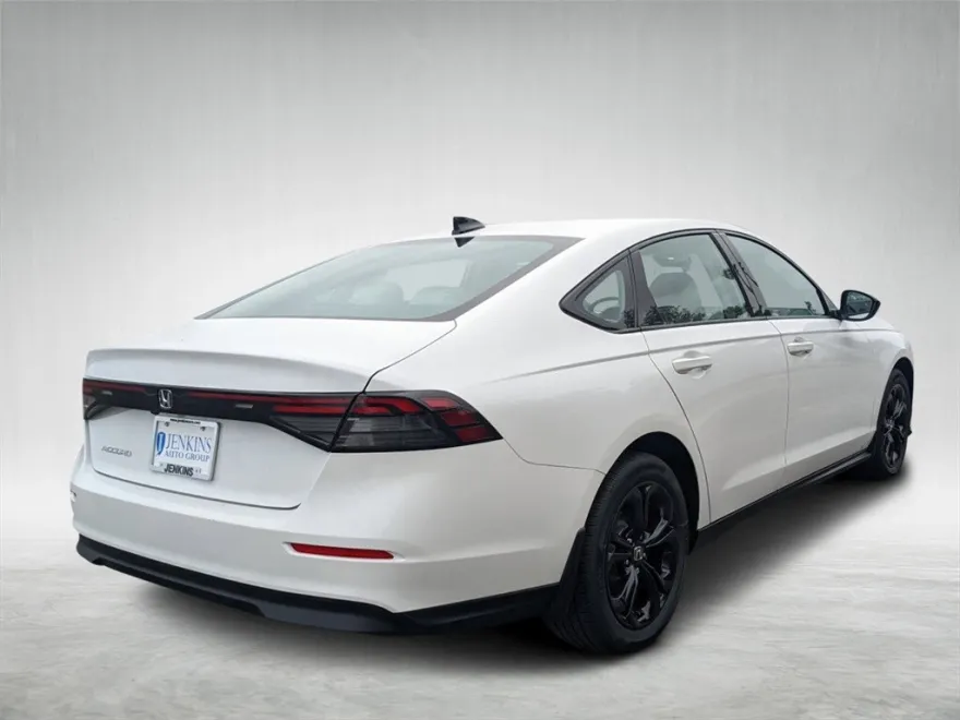 2025 Honda Accord SE photo 1
