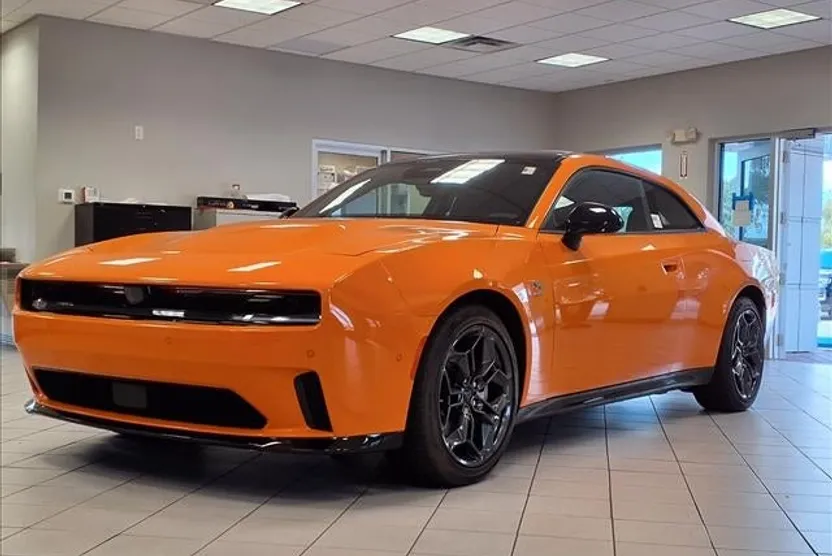2025 Dodge Charger R/T photo 1