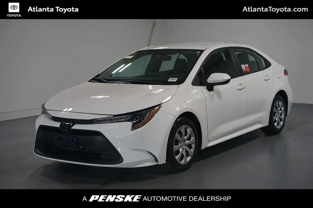 2023 Toyota Corolla LE photo 1