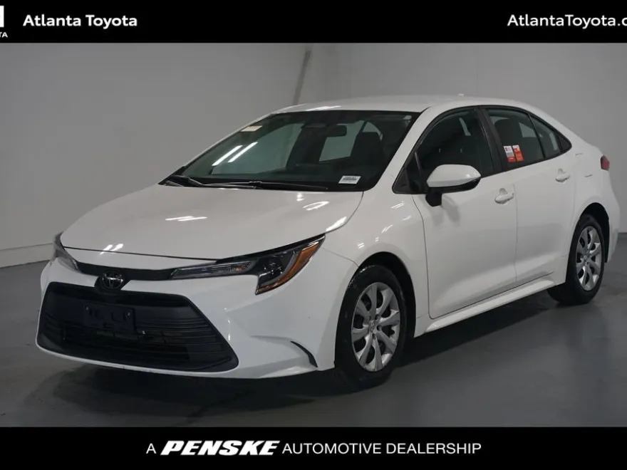 2023 Toyota Corolla LE photo 1