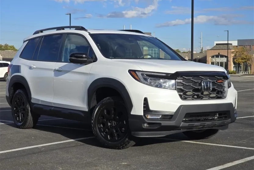 2022 Honda Passport TrailSport photo 1