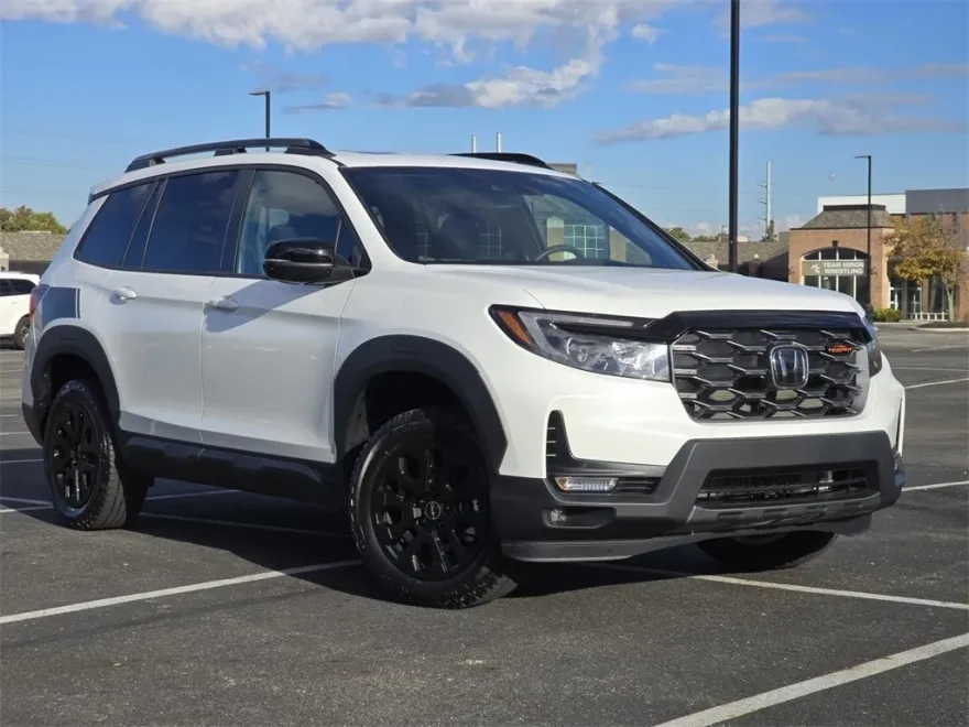 2022 Honda Passport TrailSport photo 1