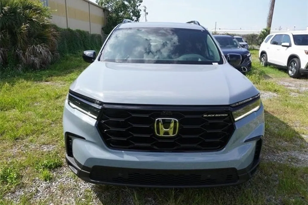 2025 Honda Pilot Black Edition photo 1