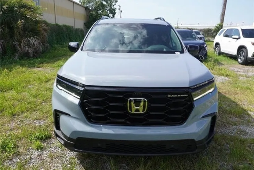 2025 Honda Pilot Black Edition photo 1