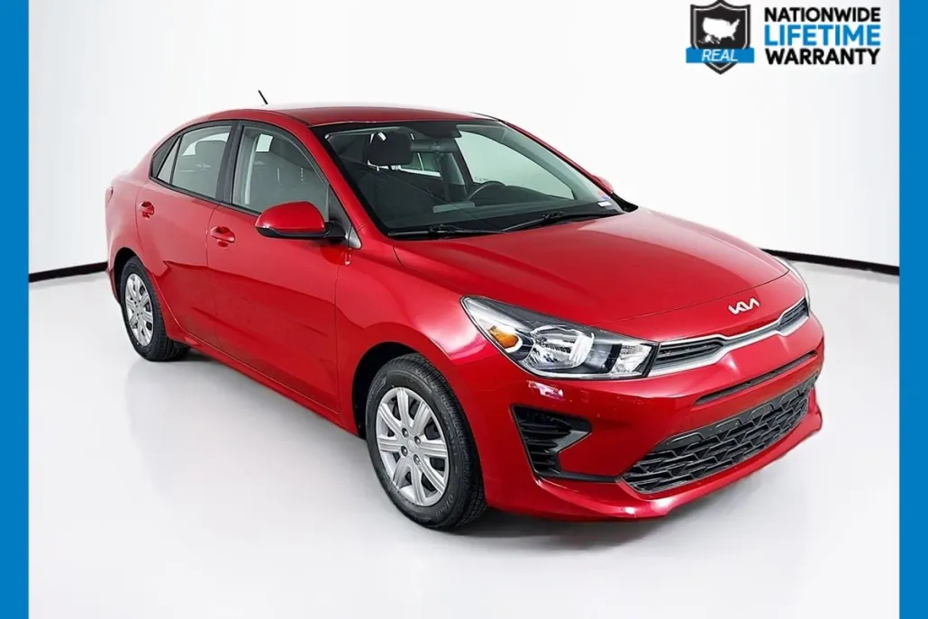 2023 Kia Rio S photo 1