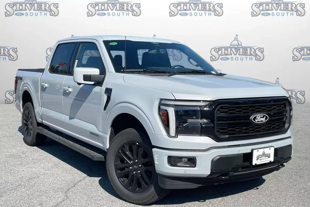 2025 Ford F-150 Lariat photo 1