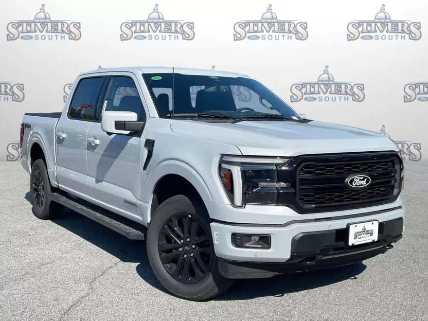 2025 Ford F-150 Lariat photo 1
