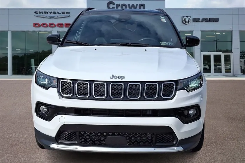 2023 Jeep Compass Limited photo 1